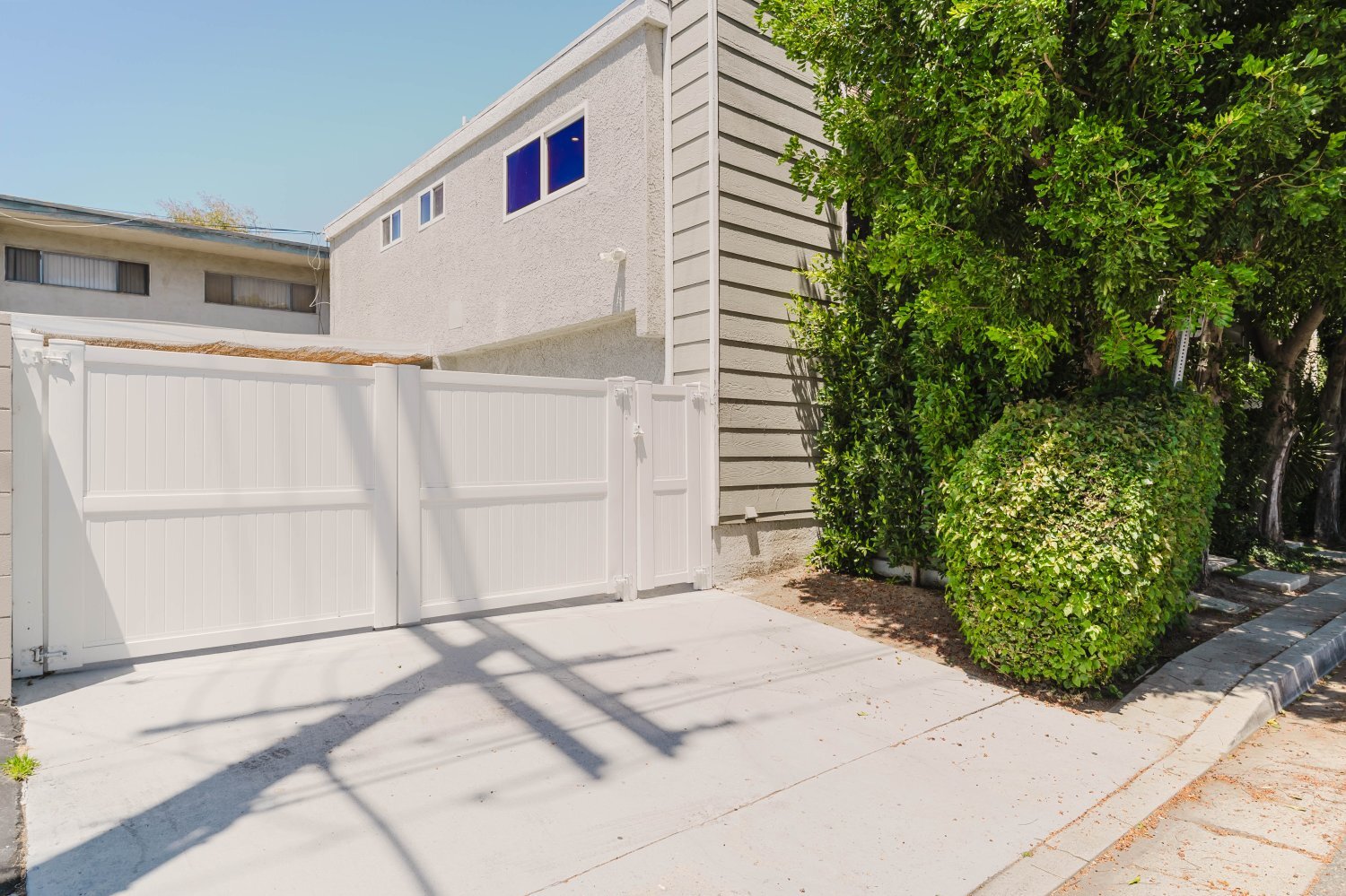 4405 Ventura Canyon Ave, Sherman Oaks, CA for Sale