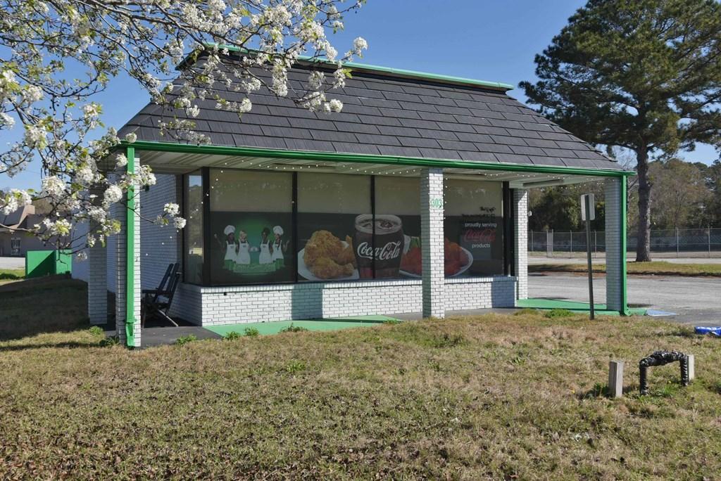 303 E Oakridge Dr, Albany, GA for Sale