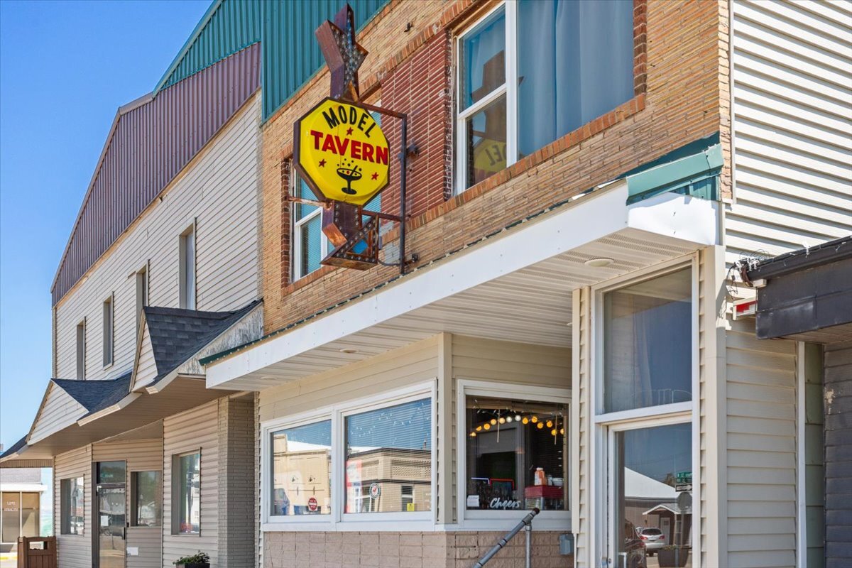 19 N Main St, Tioga, ND for Sale