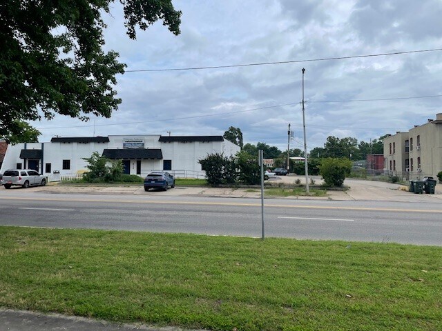 814 W Okmulgee St, Muskogee, OK for Sale