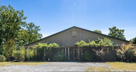 5800 Johnson Mountain Rd, Huddleston, VA for Sale