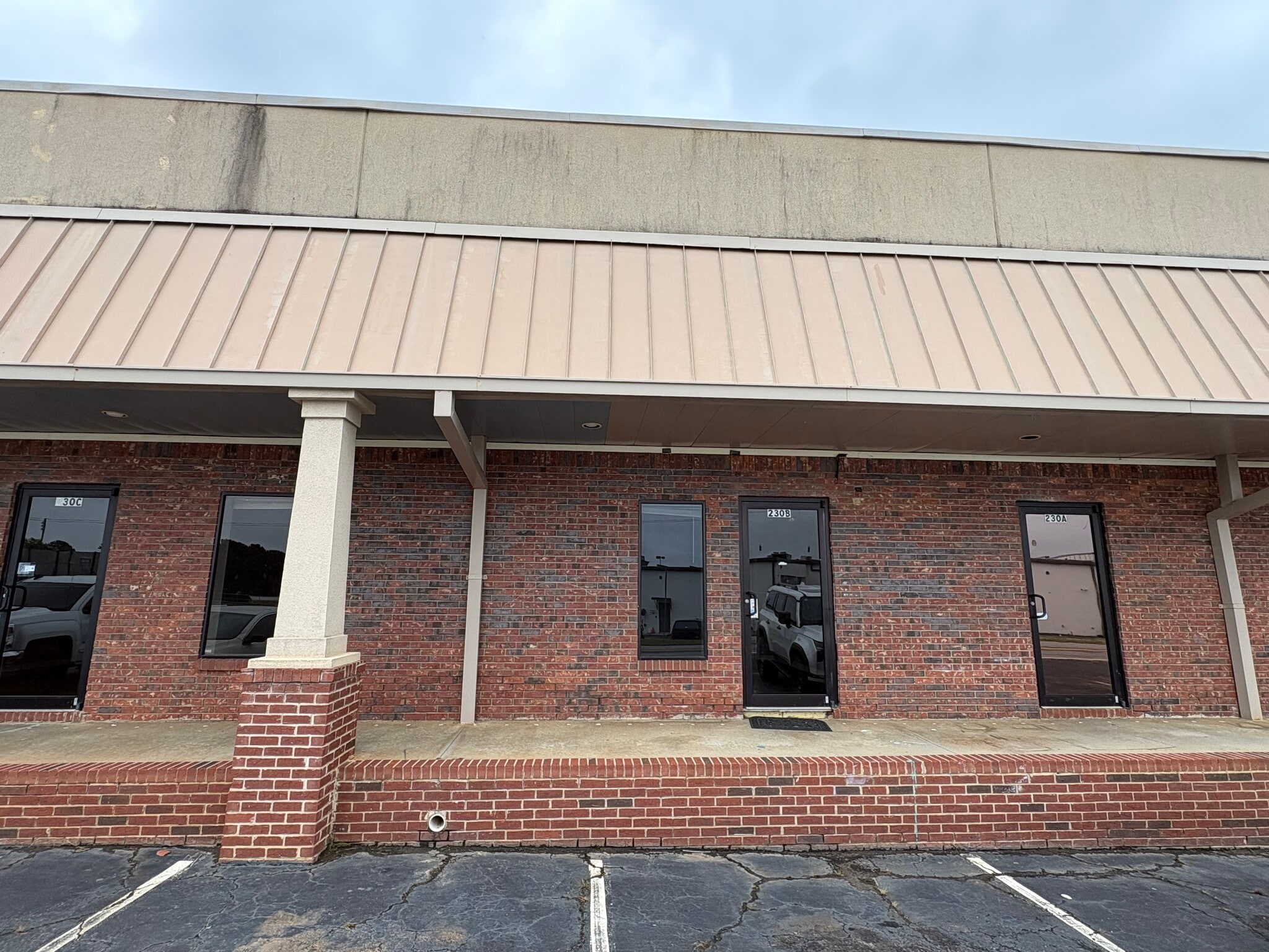 230 N Hammond Dr, Monroe, GA for Rent