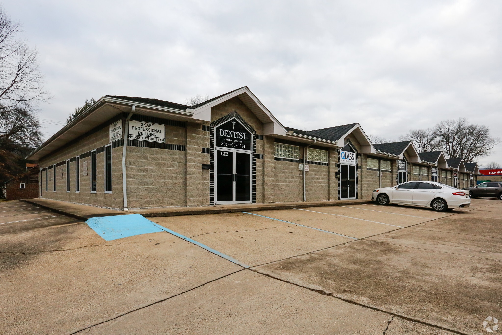 49164926 Maccorkle Ave SE Charleston, WV 25304 Office Property for