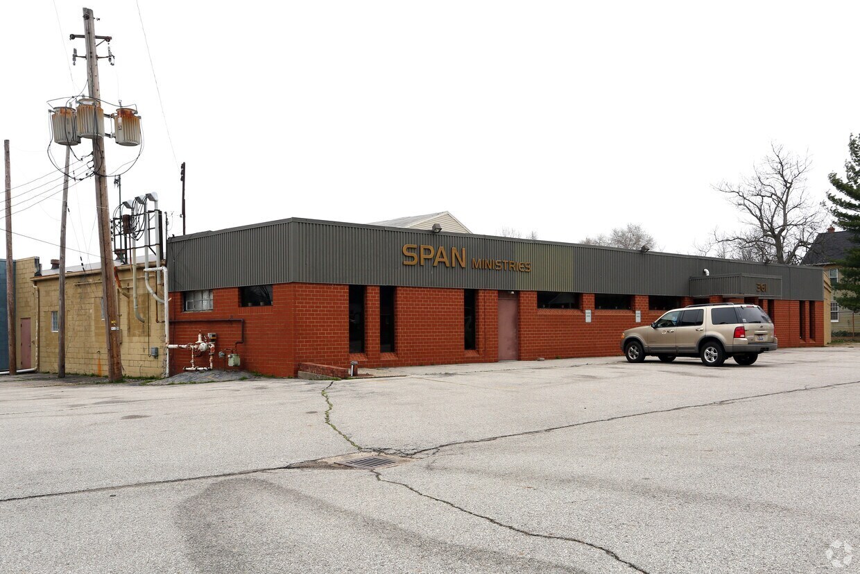 363 Northeast Ave, Tallmadge, OH for Rent