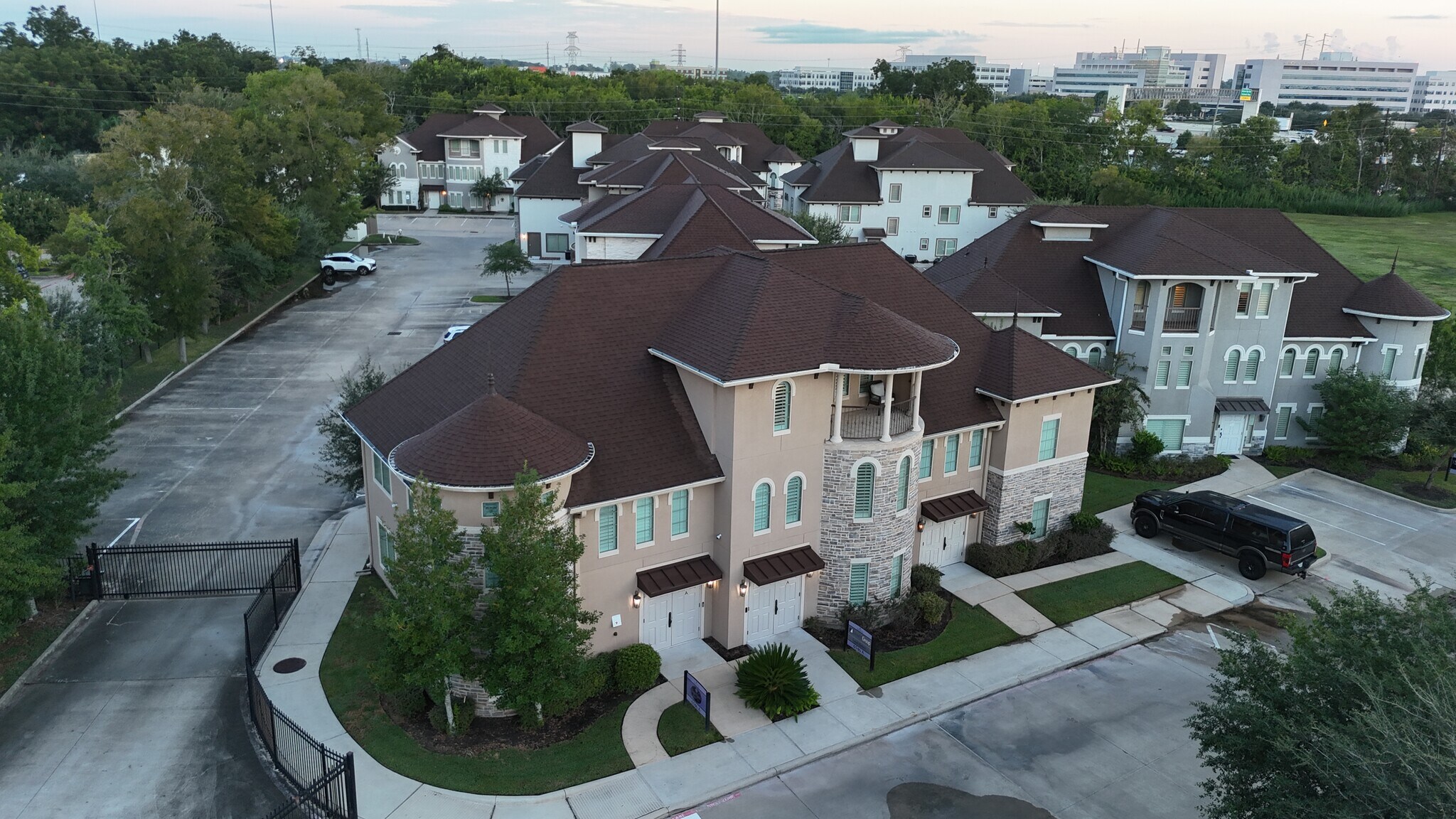 6546 Greatwood Pky, Sugar Land, TX for Sale