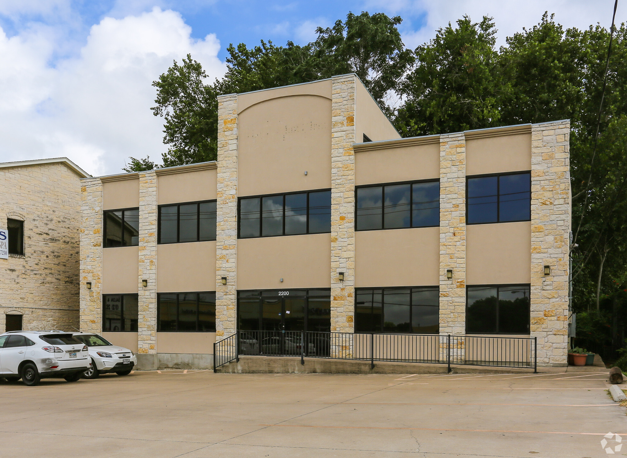 2200 W Anderson Ln, Austin, TX for Rent