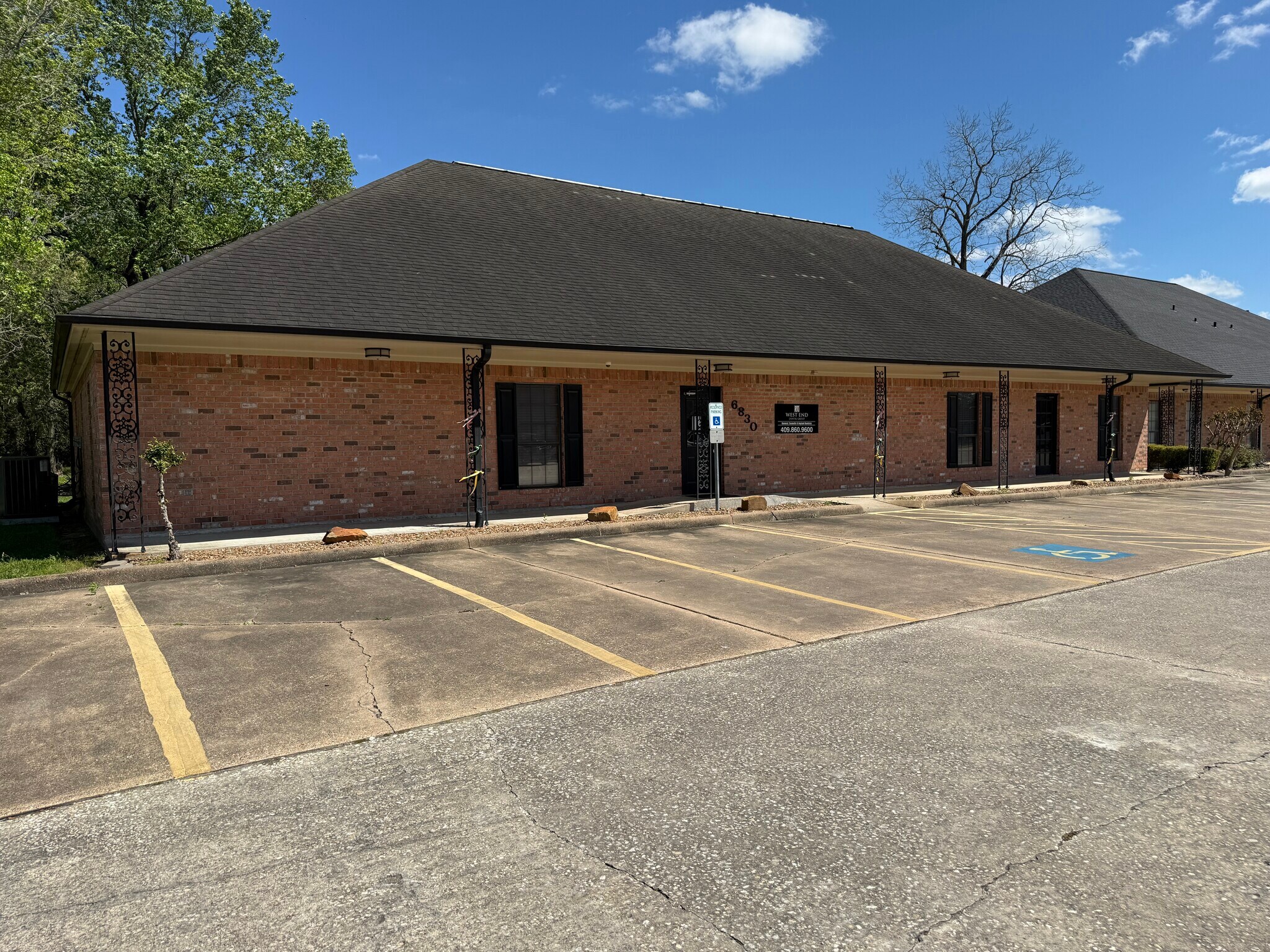 6830 Phelan Blvd, Beaumont, TX for Sale