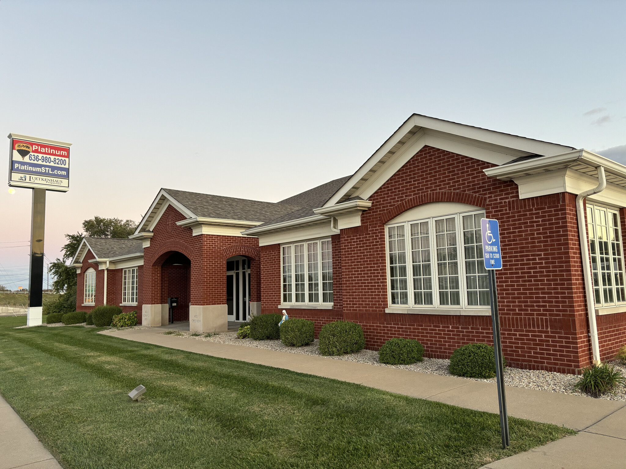 410 Crestview Dr, O'Fallon, MO for Rent