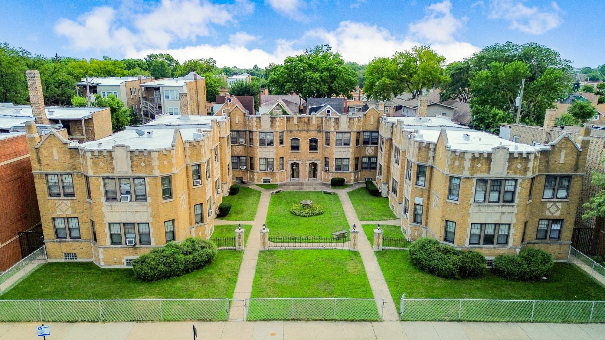 1653 E 85th Pl, Chicago, IL for Sale