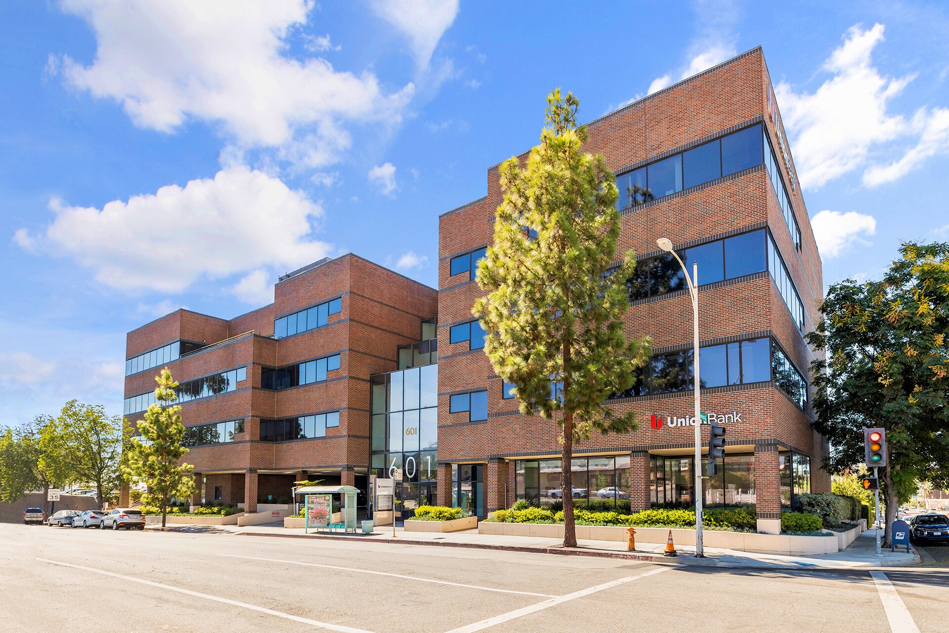 601 S Glenoaks Blvd Burbank, CA 91502 Office Property for Lease on
