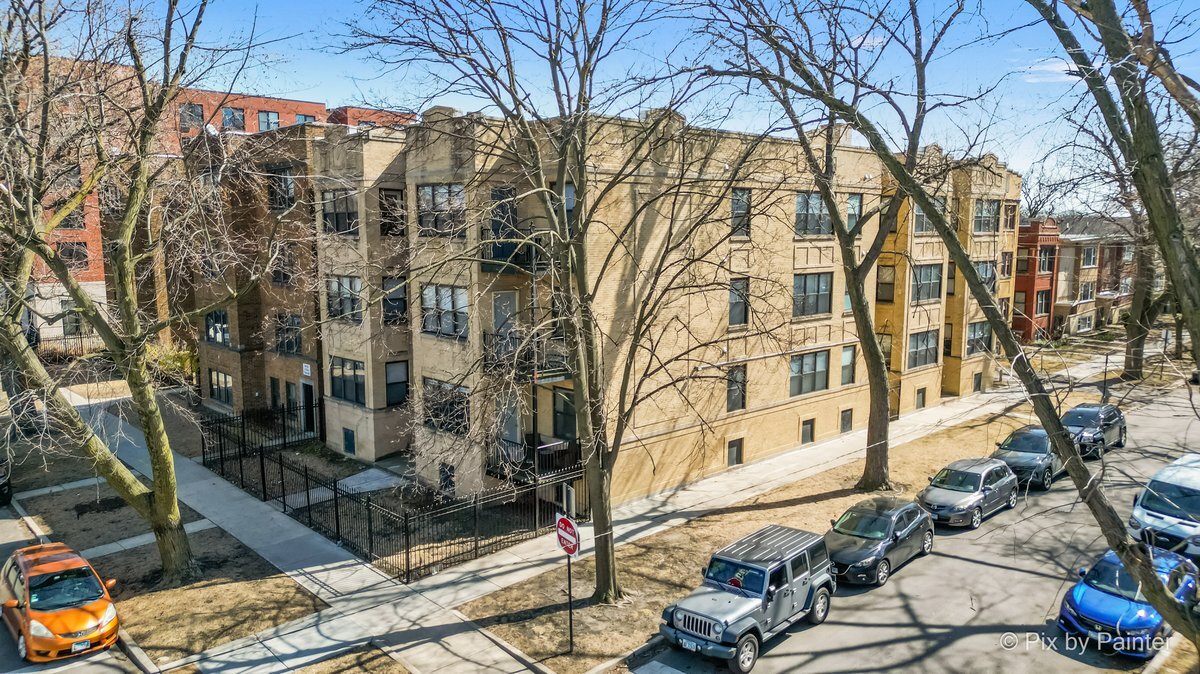 4045 N Sawyer Ave, Chicago, IL for Sale