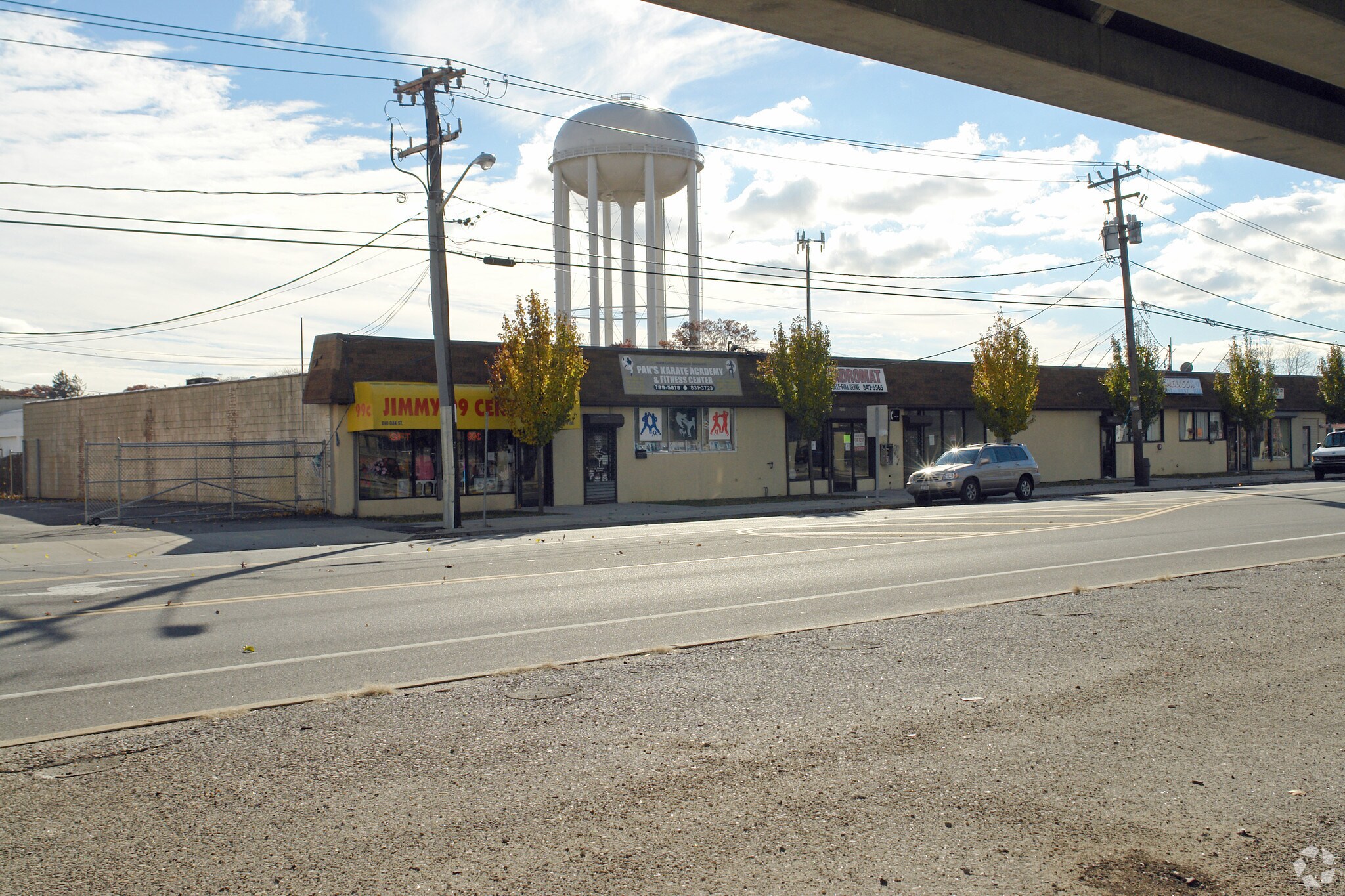 622-640 Oak St, Copiague, NY for Sale