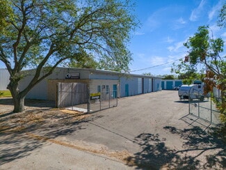 Sarasota, FL Self-Storage Facilities - 3945 Sawyer Rd