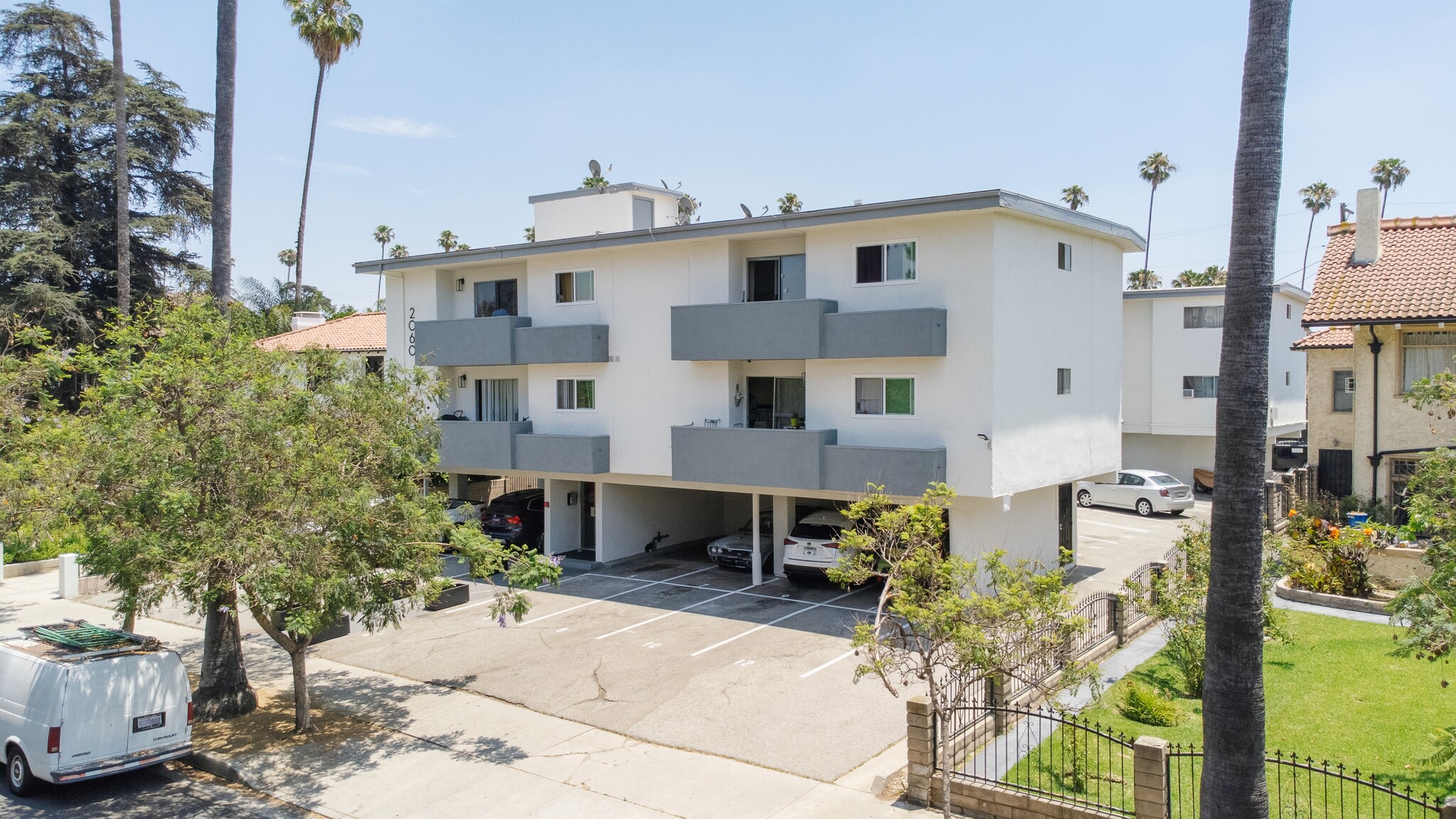 2060 S Hobart Blvd, Los Angeles, CA for Sale