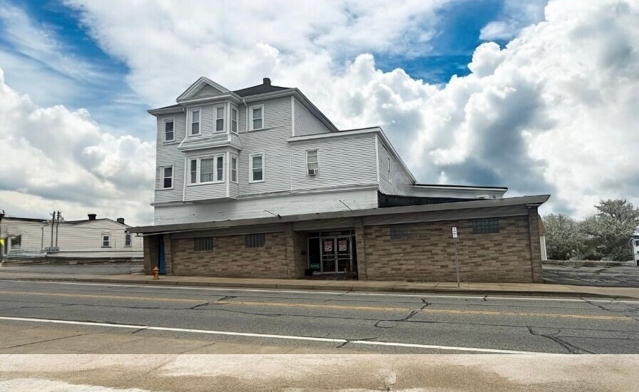 42-46 Main Rd, Tiverton, RI for Sale