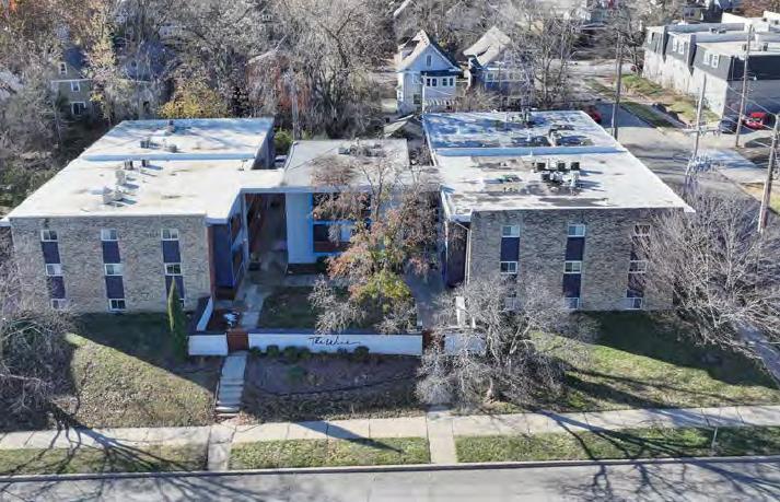 3700 Warwick Blvd, Kansas City, MO for Sale