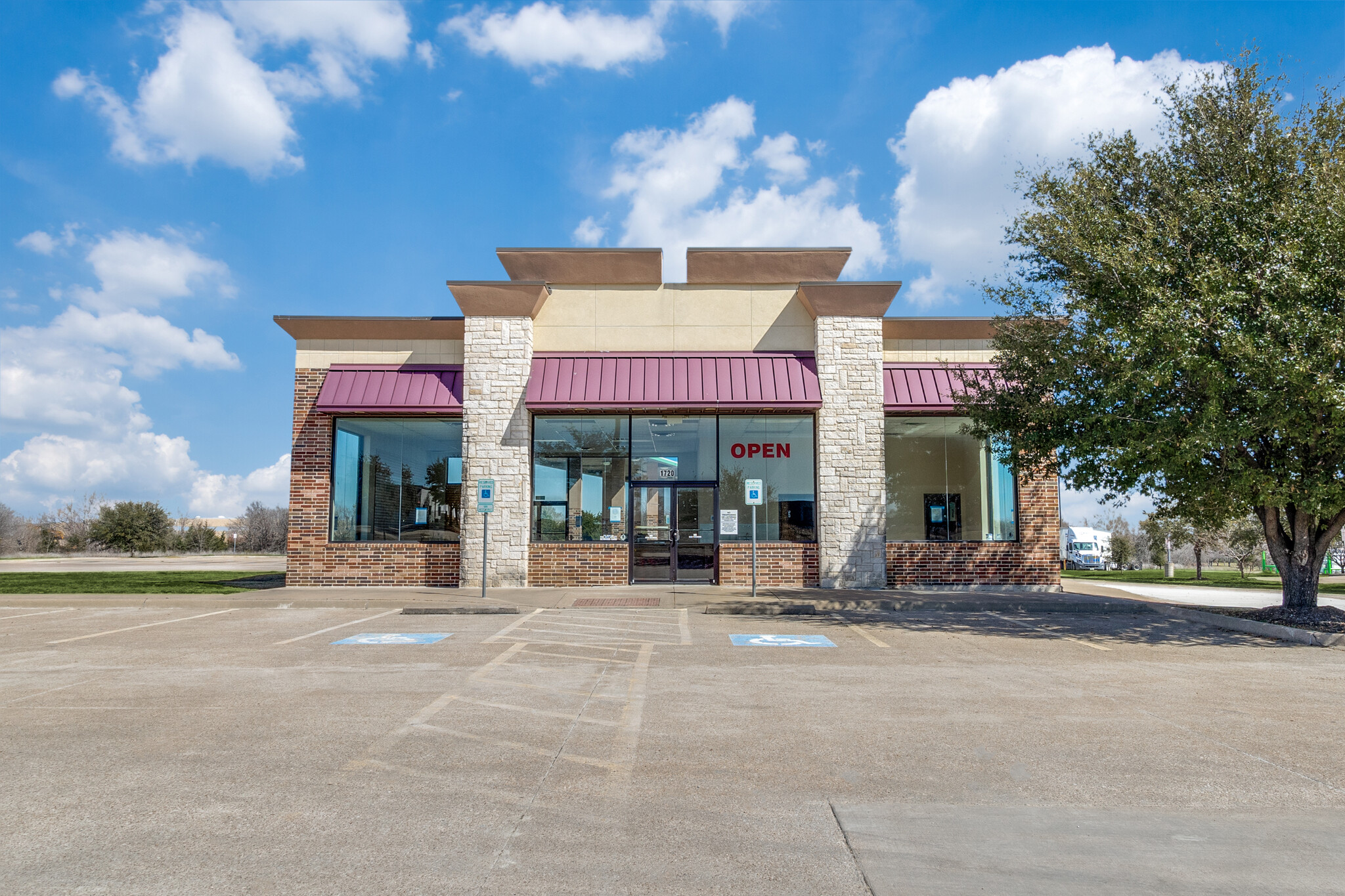 1720 S Town East Blvd, Mesquite, TX for Rent