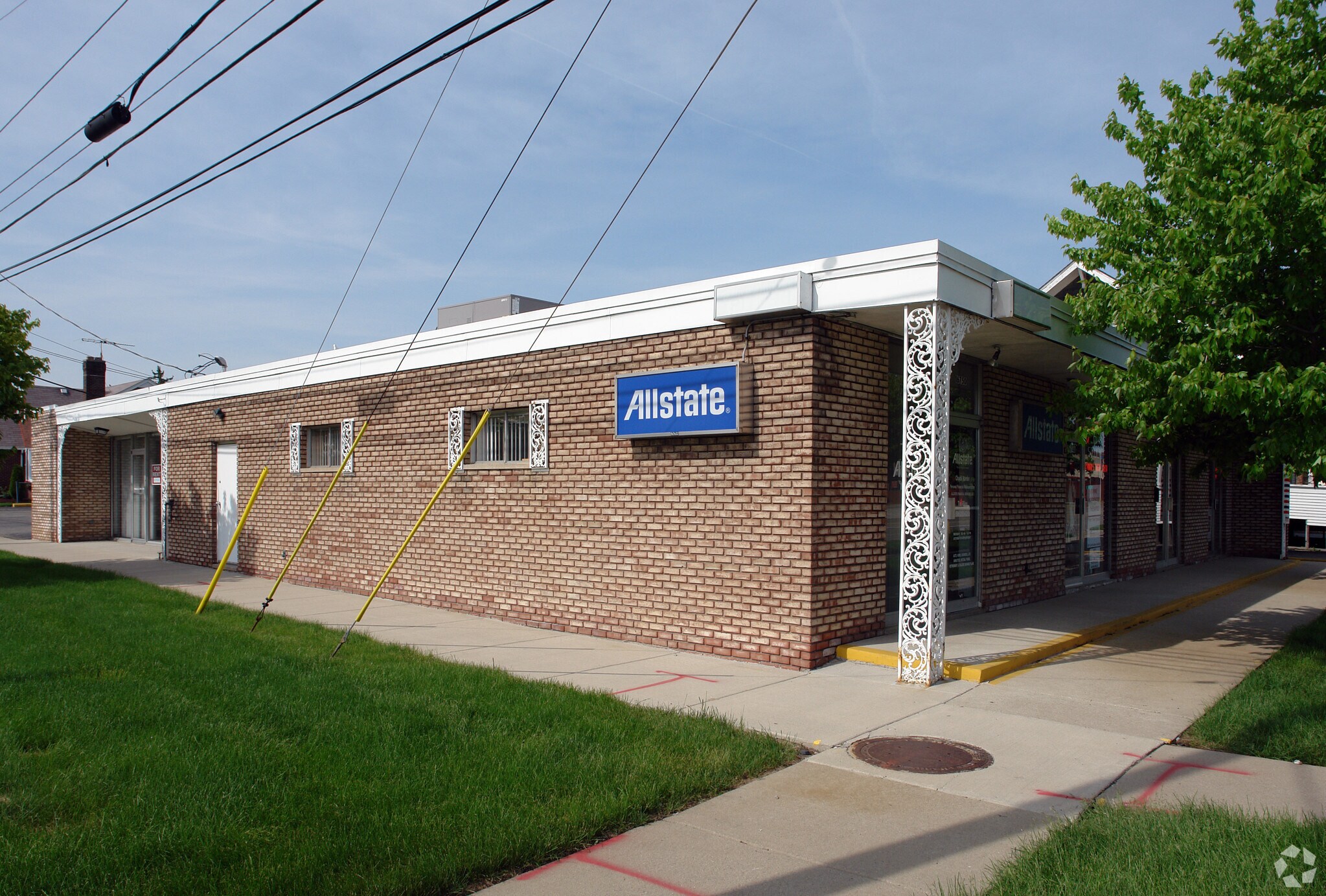 16744-16750 E 14 Mile Rd, Fraser, MI for Rent