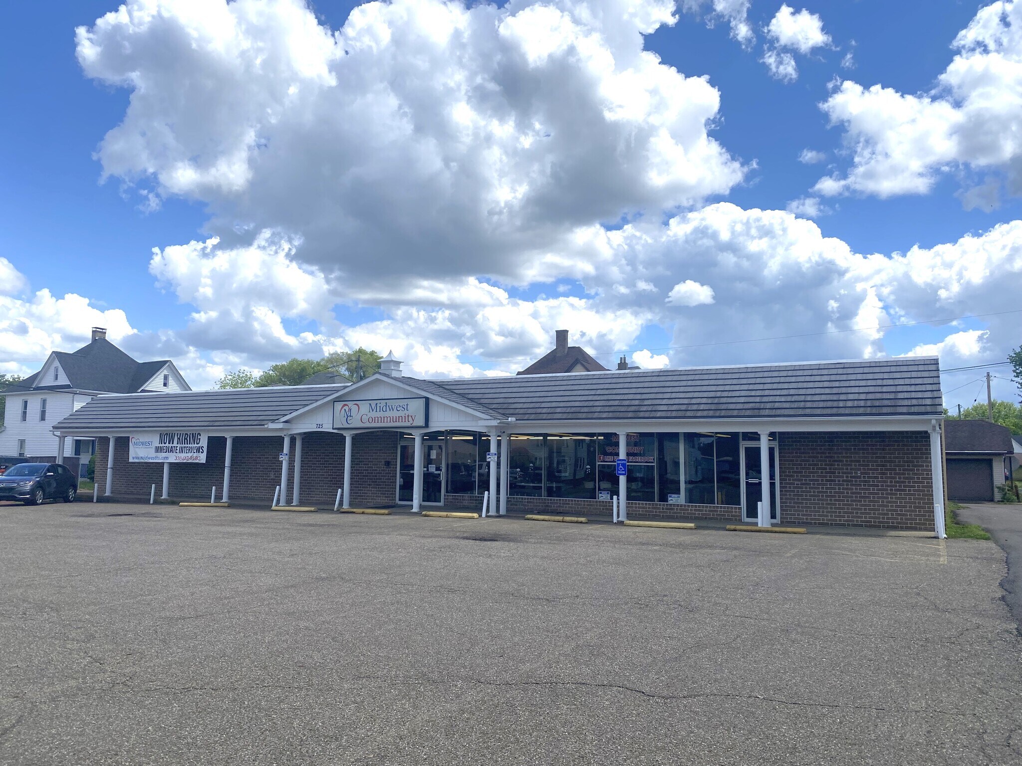 725 W Main Ave W, Massillon, OH for Rent