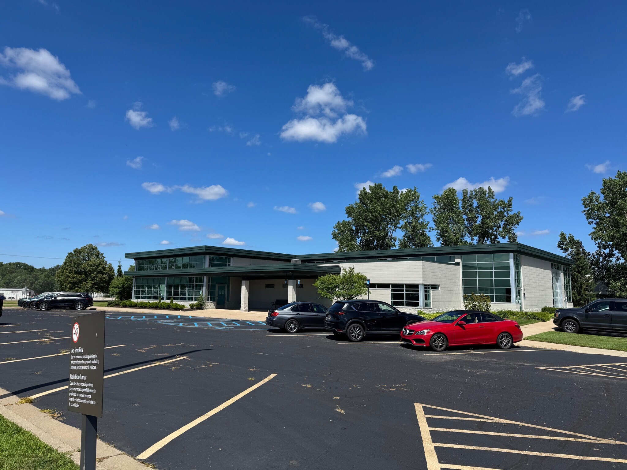 3350 Broadmoor Ave SE, Grand Rapids, MI for Rent