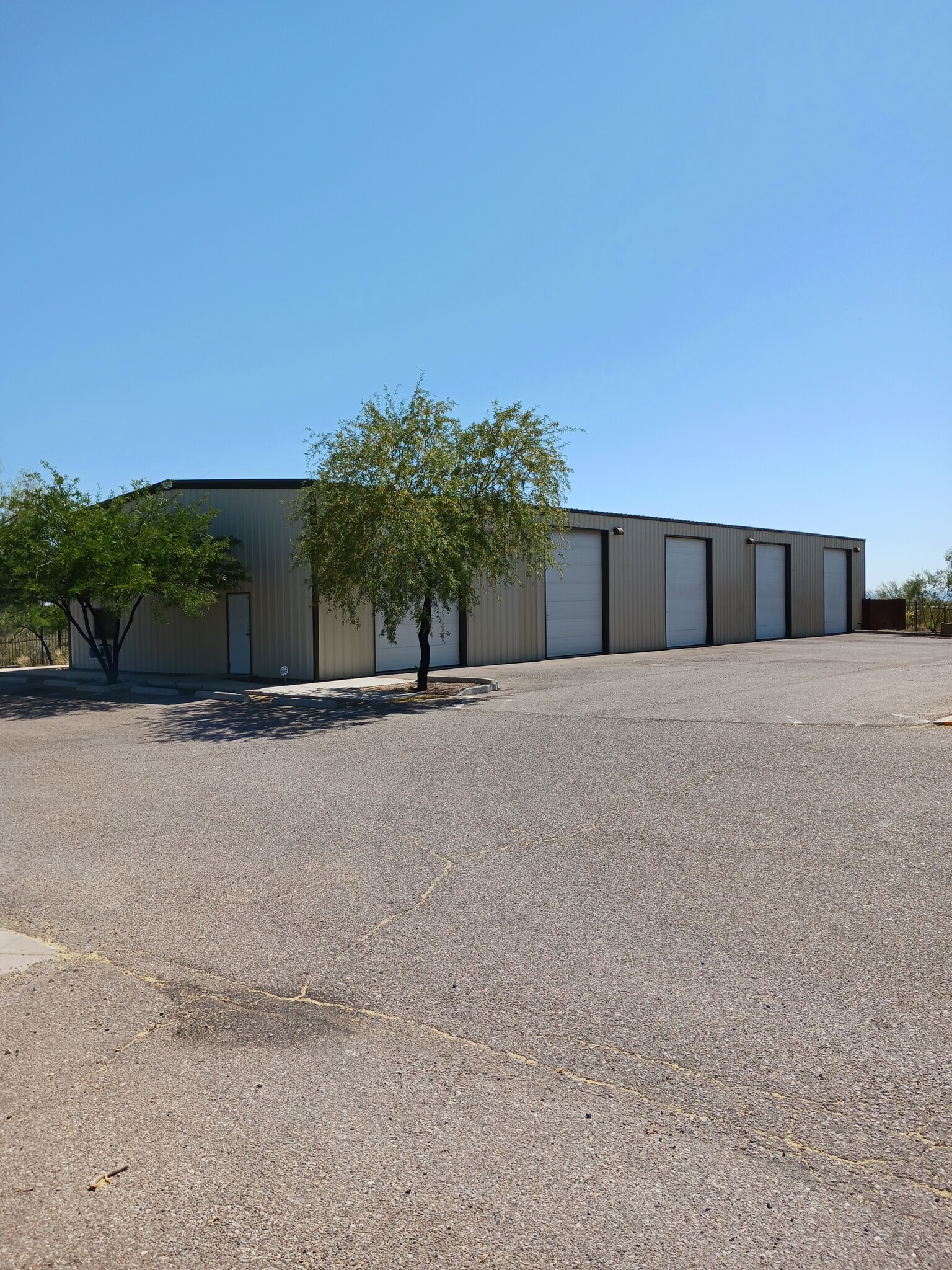 8300 E Valencia Rd, Tucson, AZ for Rent