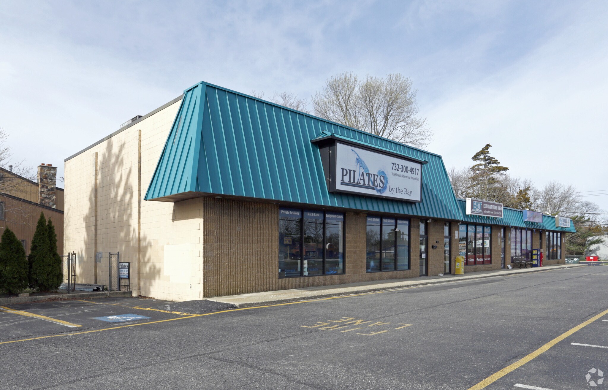14011407 Rt37 E Toms River, NJ 08753 Retail Property for Sale on