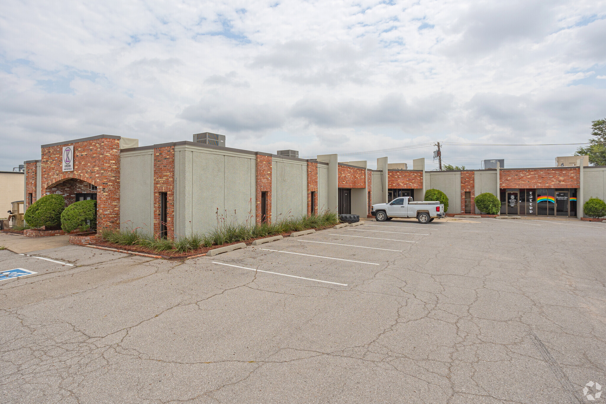 1811 Industrial Blvd, Norman, OK for Rent