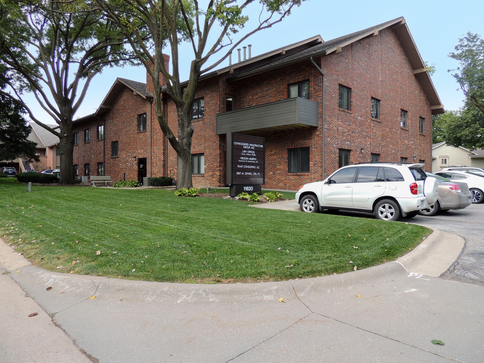 11620 Arbor St, Omaha, NE for Rent