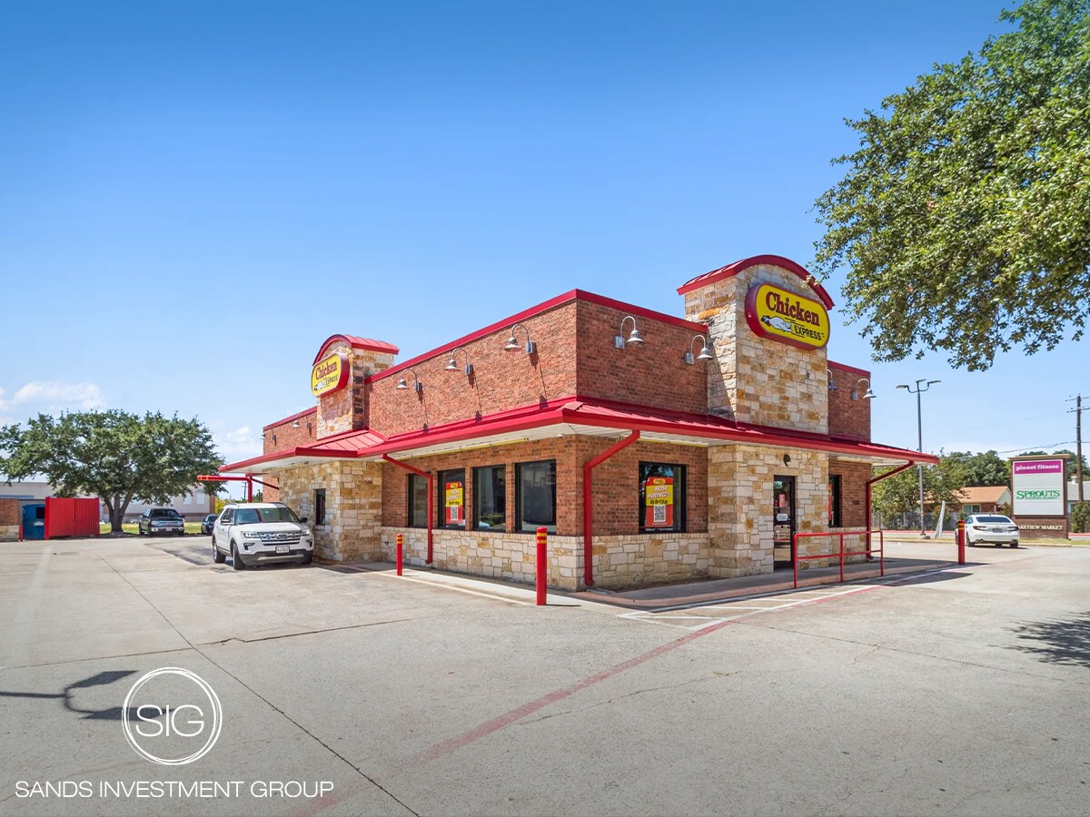 5501 Rowlett Rd, Rowlett, TX for Sale