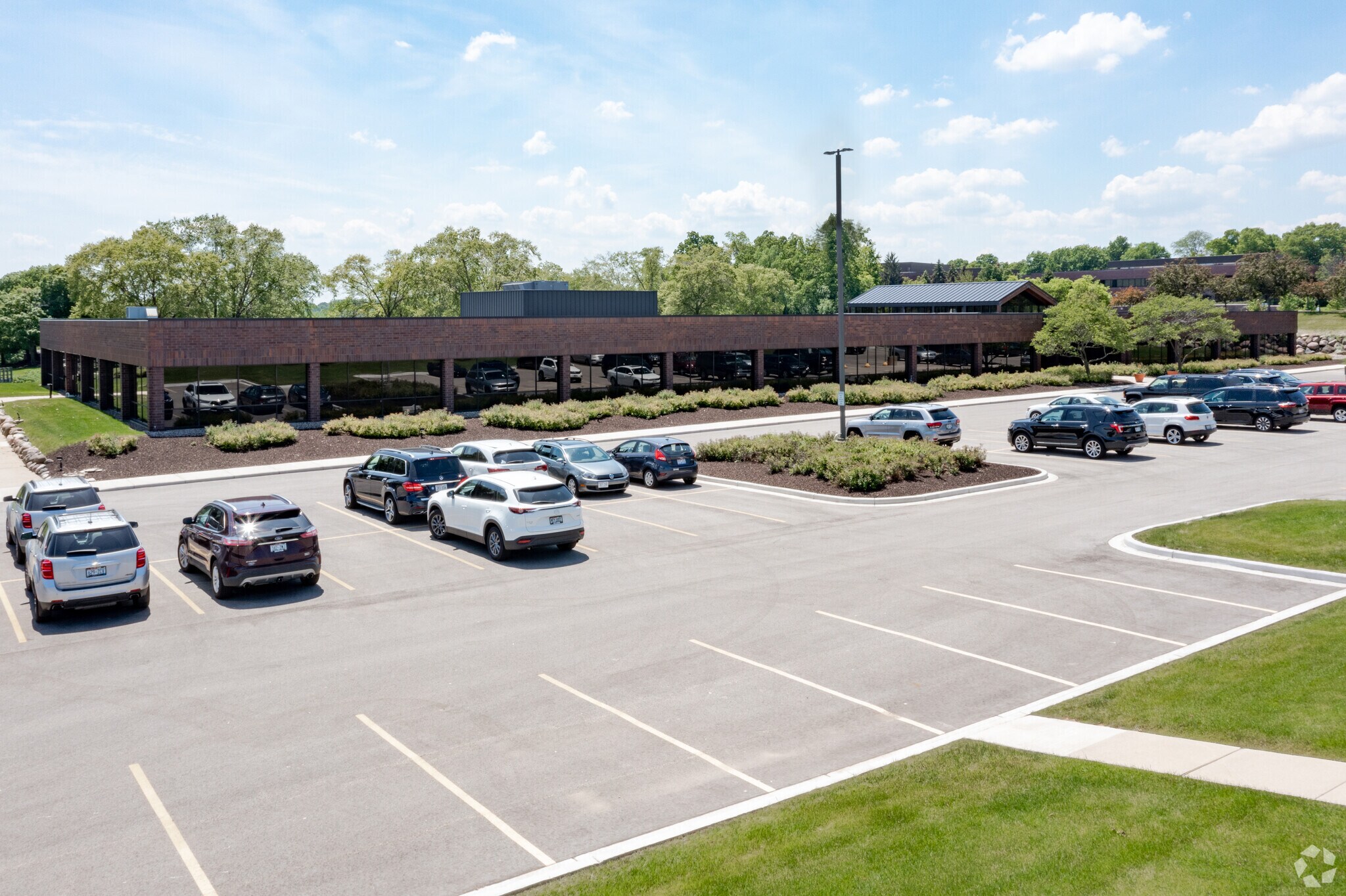 325 N Corporate Dr, Brookfield, WI for Rent