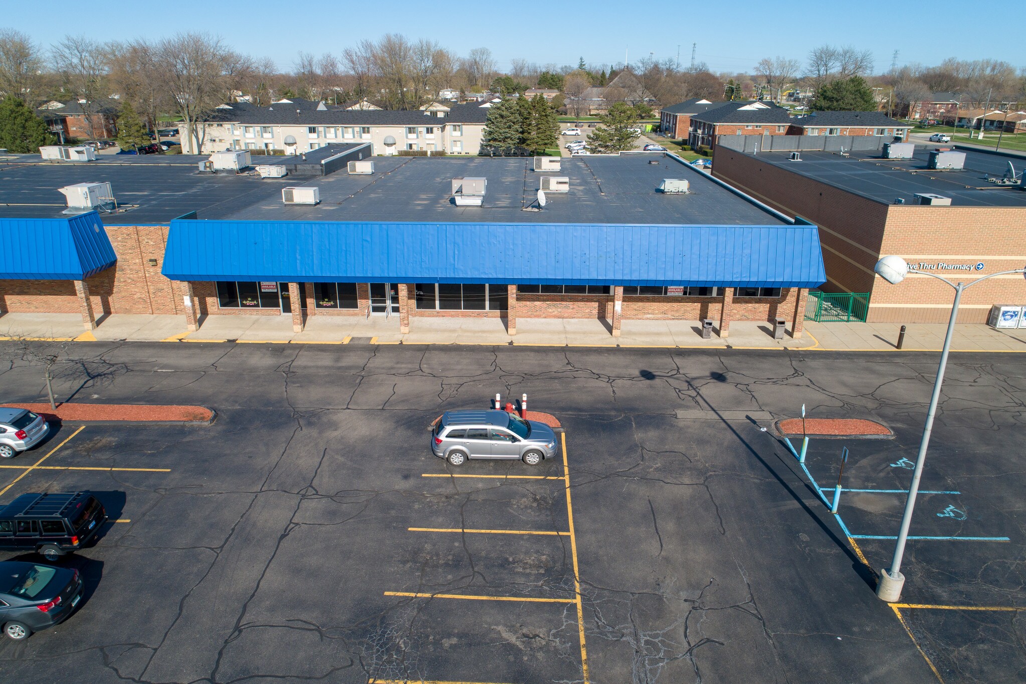 11743 Fifteen Mile Rd, Sterling Heights, MI for Rent