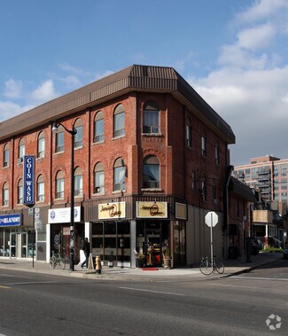 2790-2792 Dundas St W  