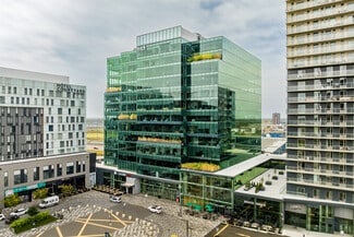 Brossard, QC Office - 2000 Rue de l'Éclipse