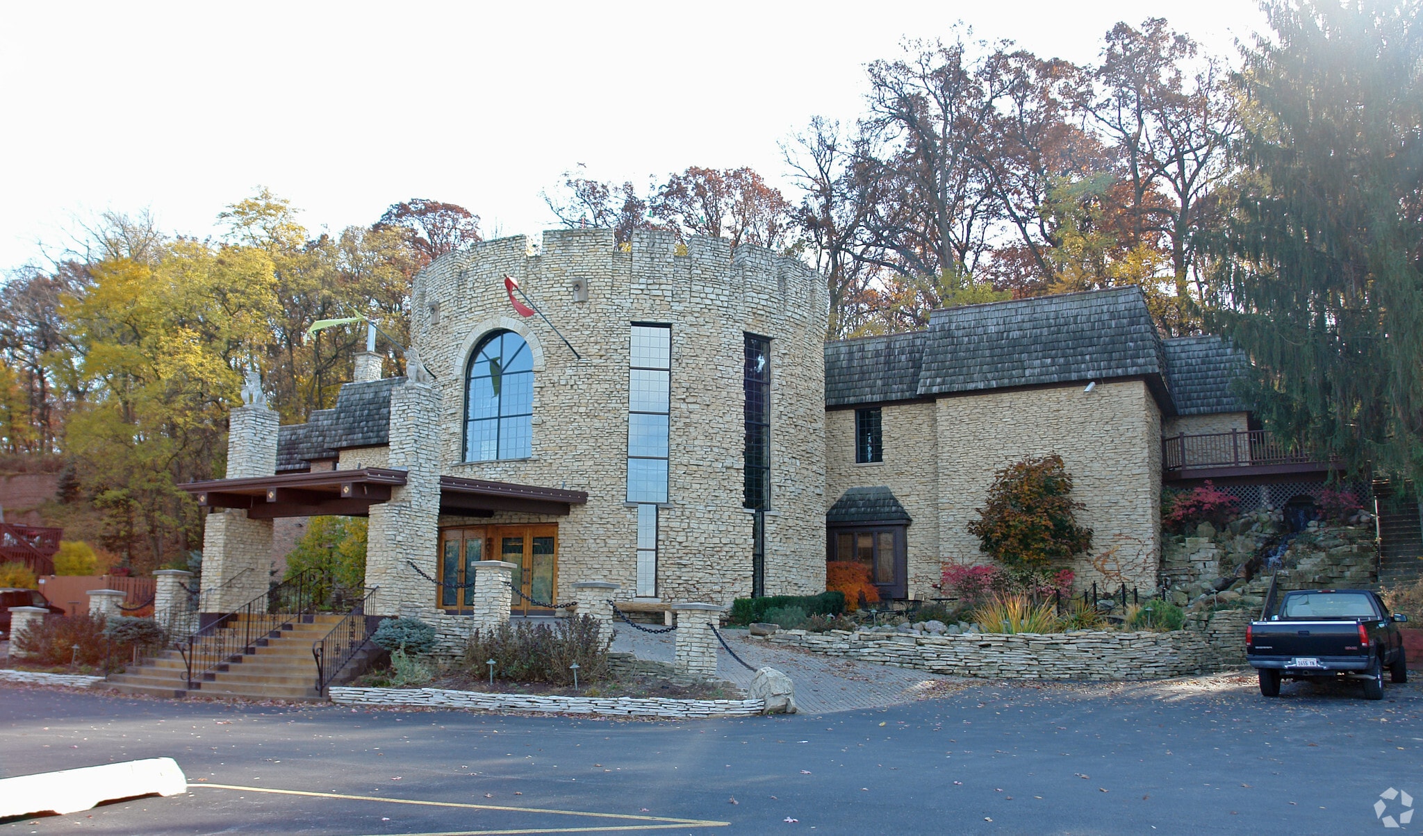 8675 S Archer Ave, Willow Springs, IL for Sale