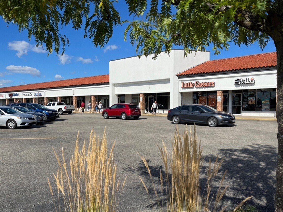 522-600 W Dundee Rd, Wheeling, IL for Rent