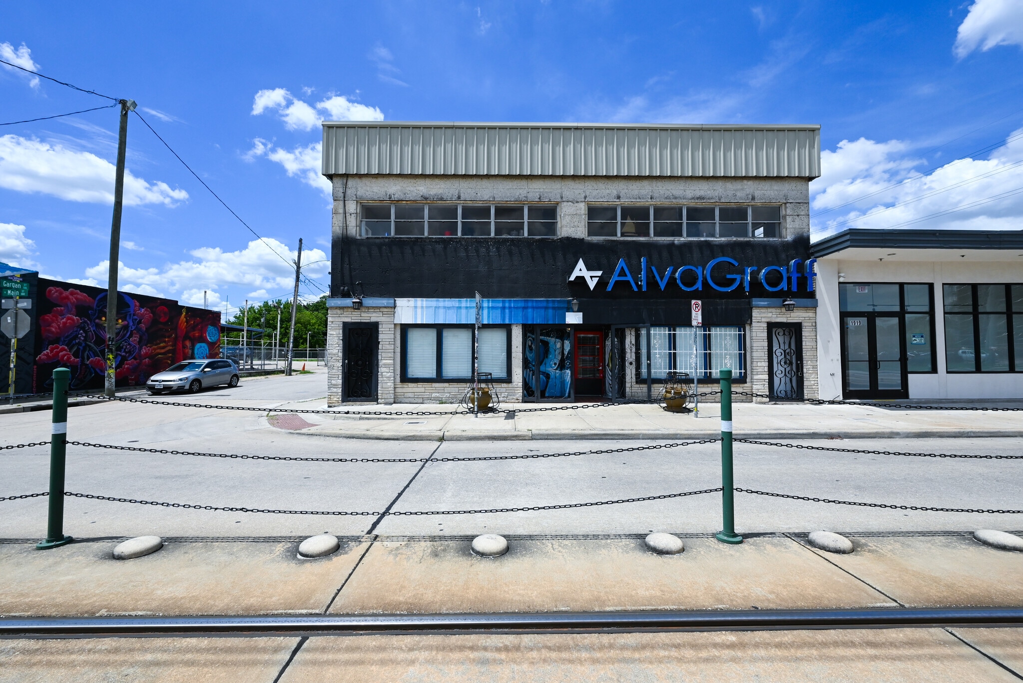 1917 N Main St, Houston, TX for Rent