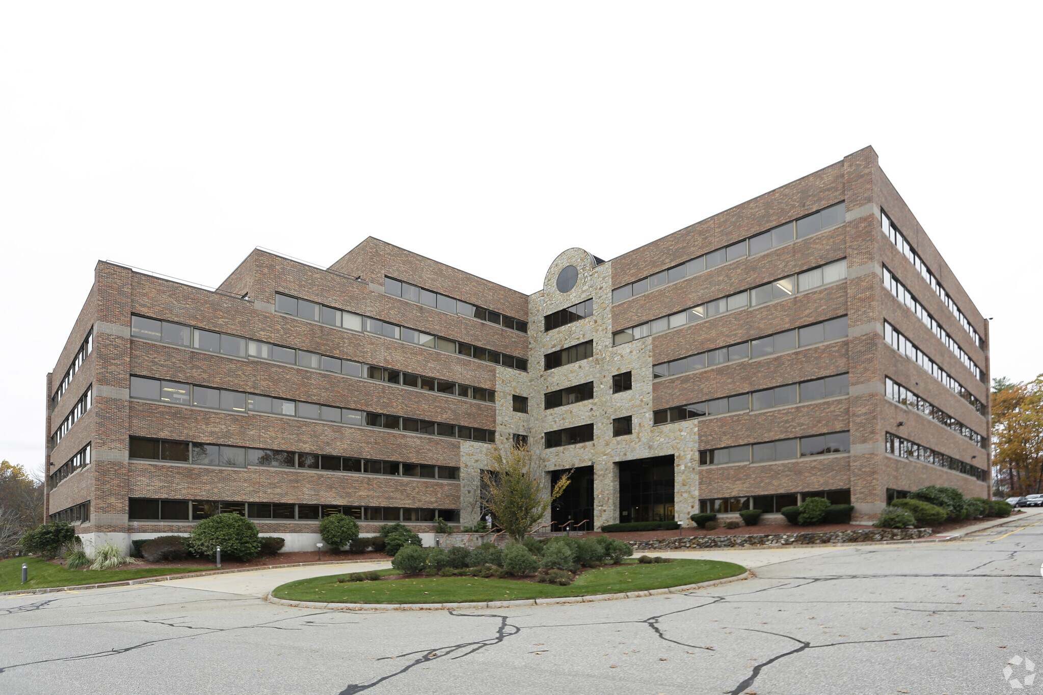 10 Tara Blvd Nashua, NH 03062 Office Property for Lease on