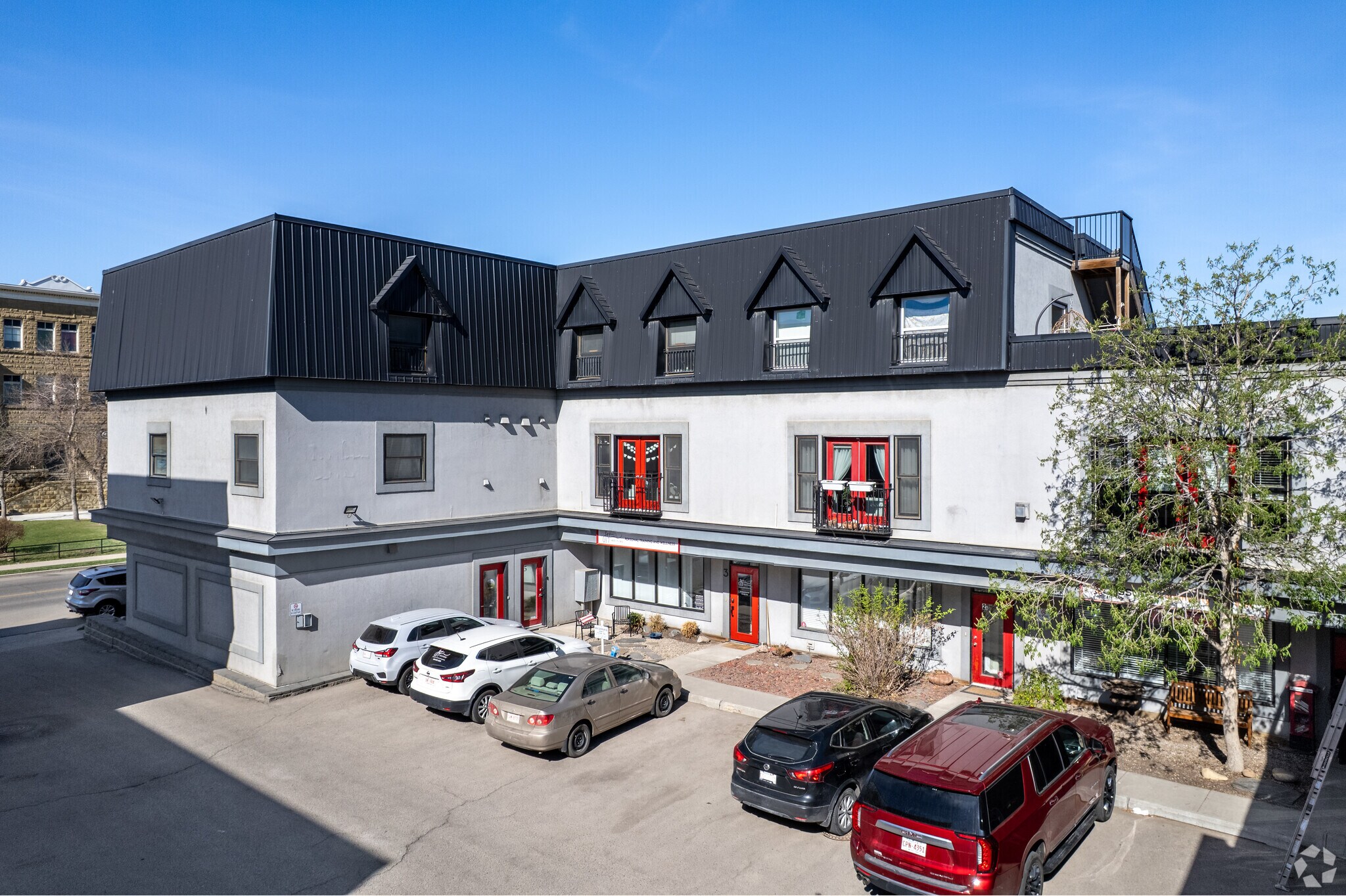 1922 9th Ave SE, Calgary, AB for Sale