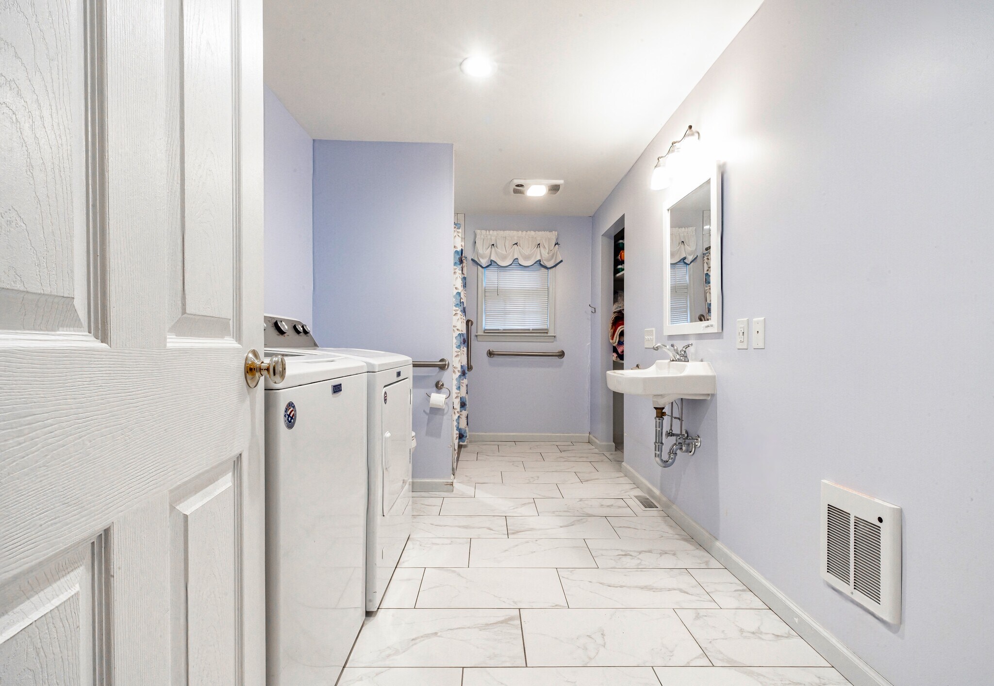 90 Peters Ln, Blackwood, NJ for Sale