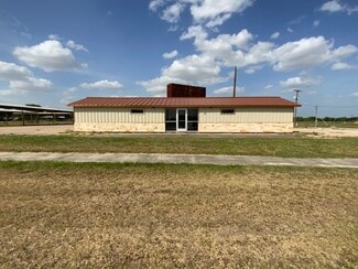 Poteet, TX Office/Retail - 8400 N State Highway 16
