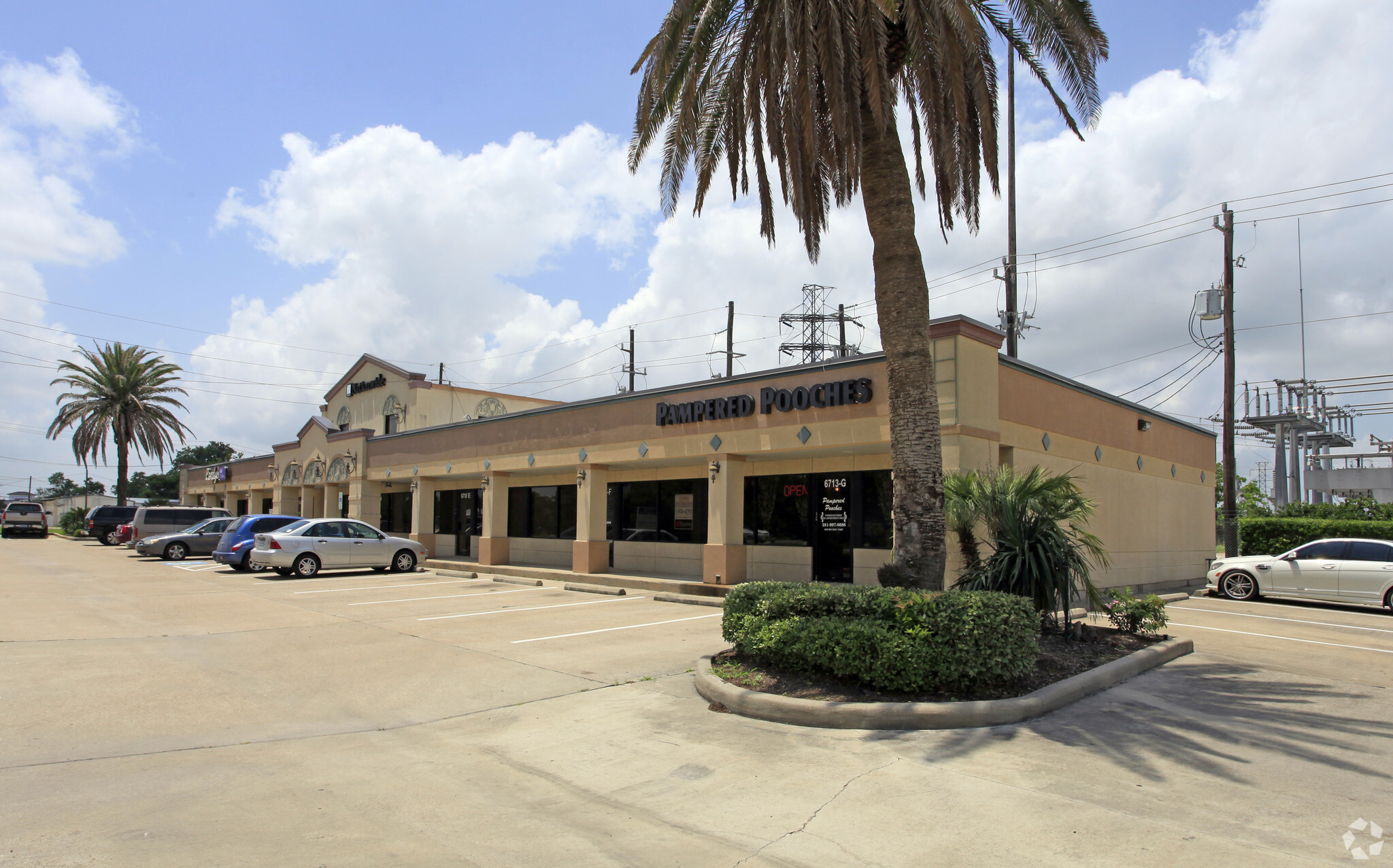 6713 Broadway, Pearland, TX for Rent