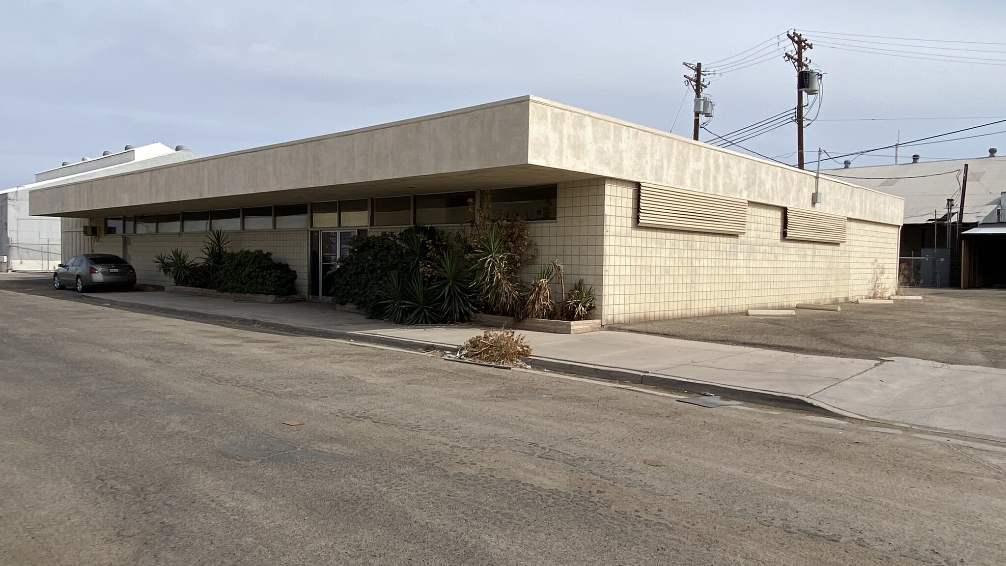 355 W Olive Ave, El Centro, CA for Rent