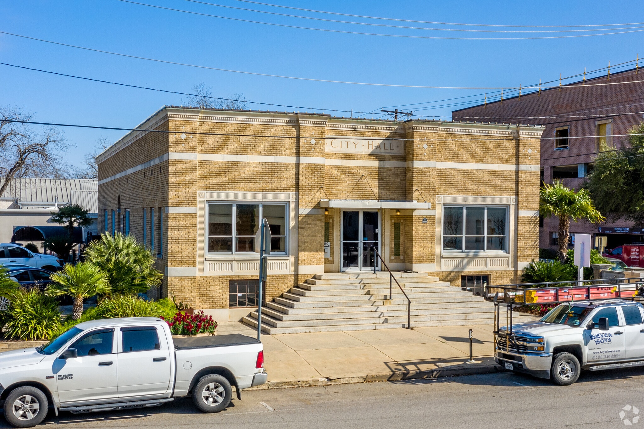 105 E Mill St, New Braunfels, TX for Rent