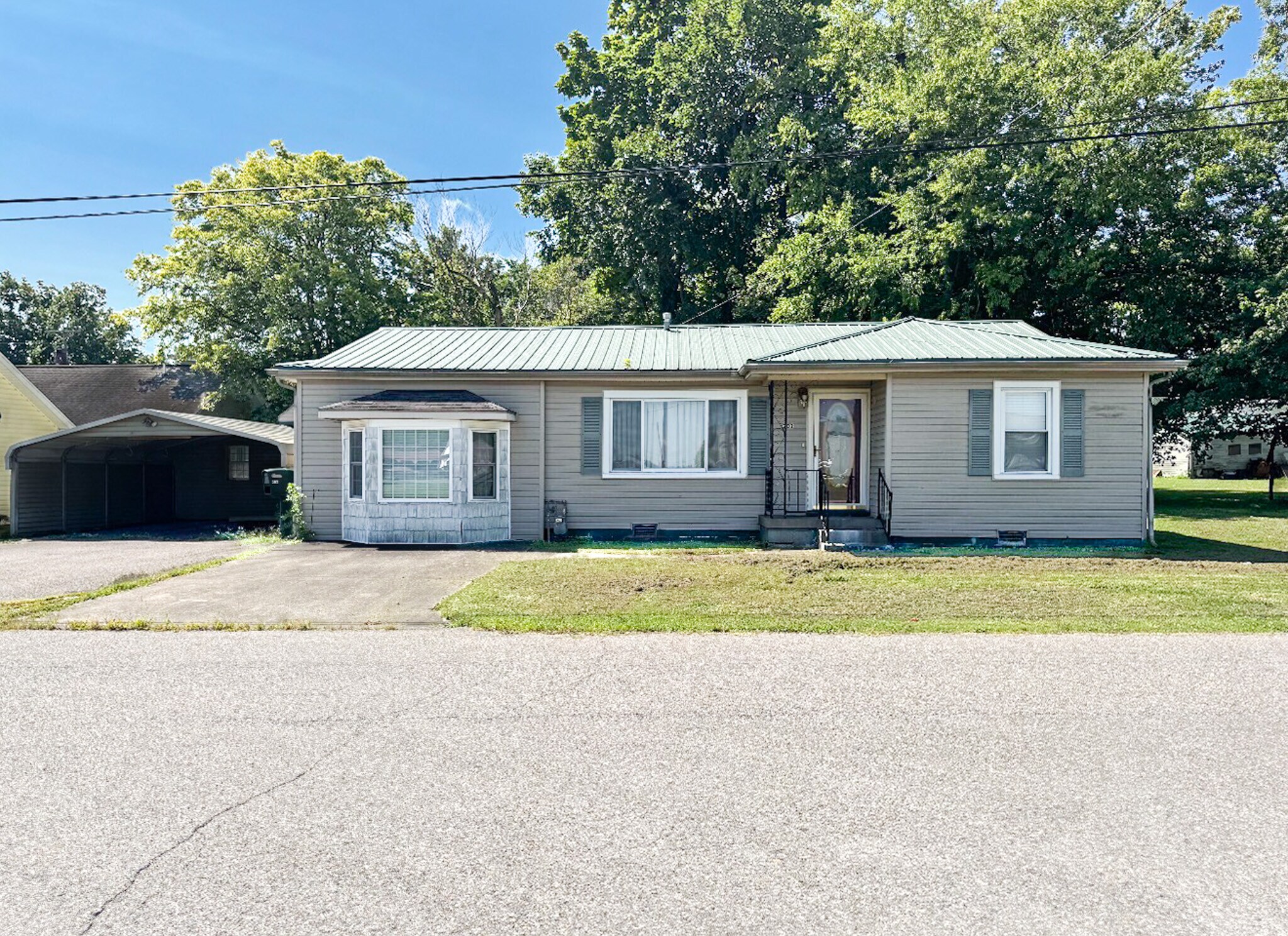 202 Harold King Dr, Benton, KY for Sale