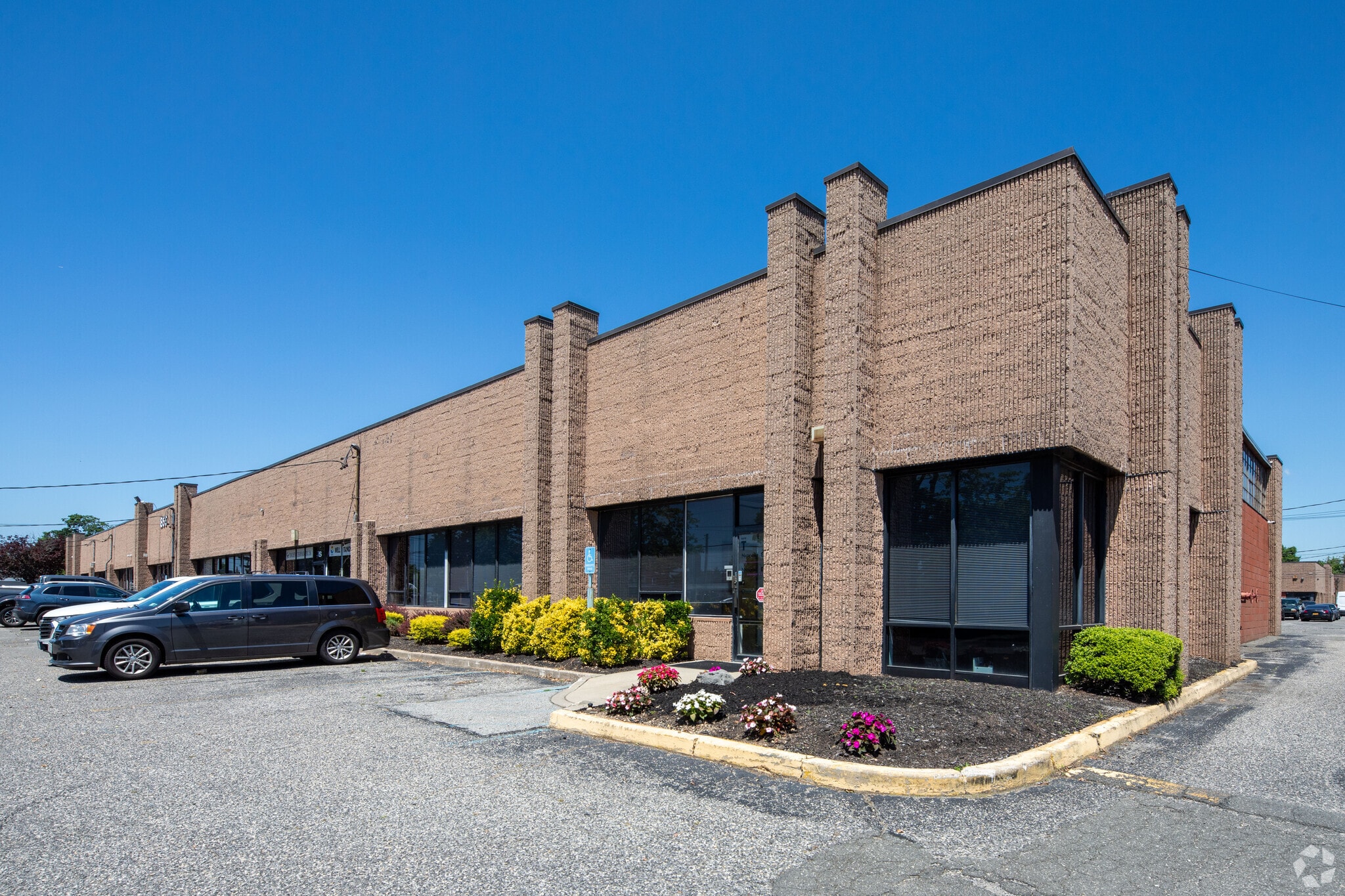 855 Conklin St, Farmingdale, NY for Rent