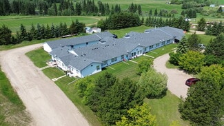 Plamondon, AB Apartments - 9606 101 Av