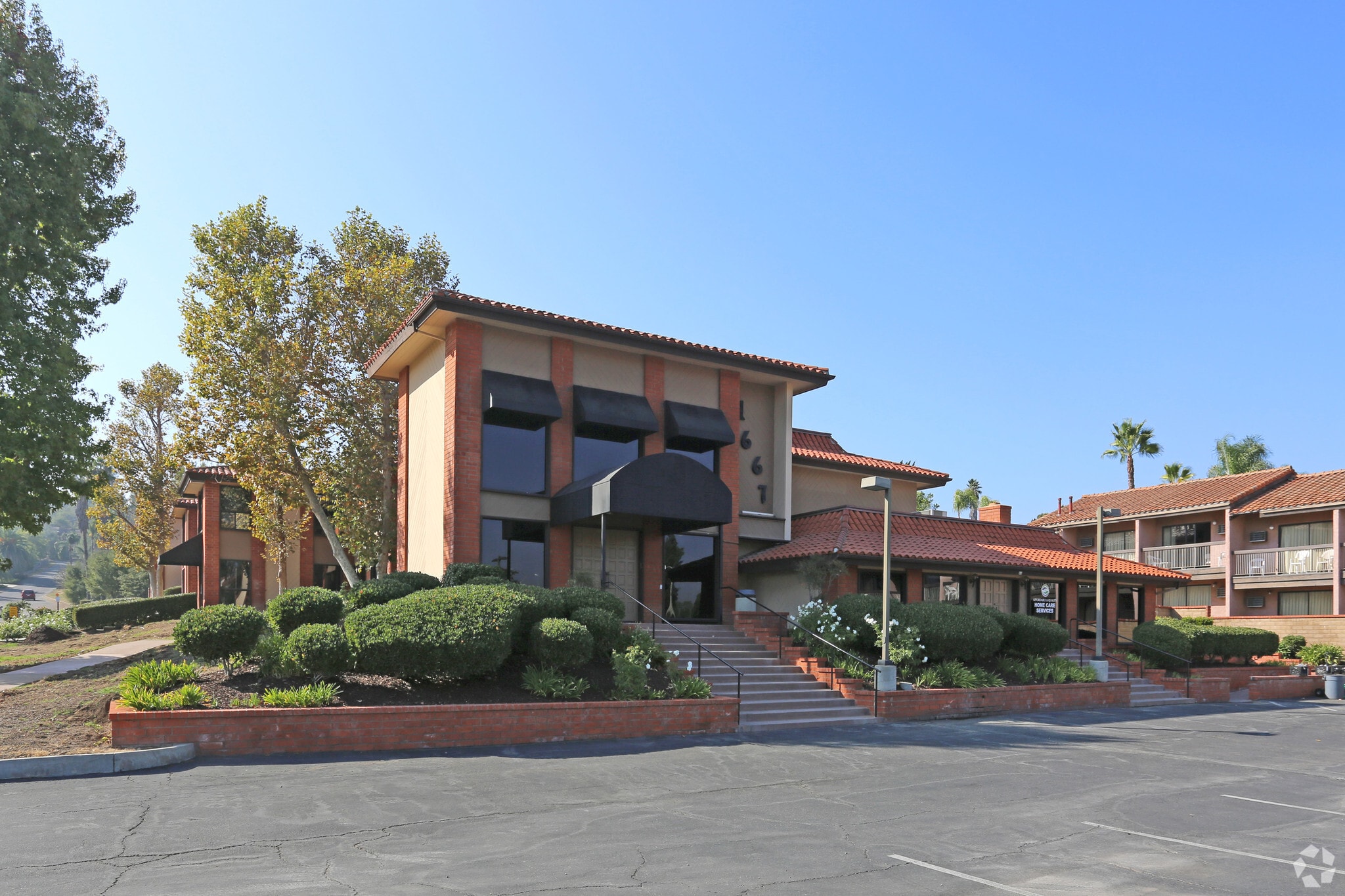 1667 S Mission Rd, Fallbrook, CA for Rent