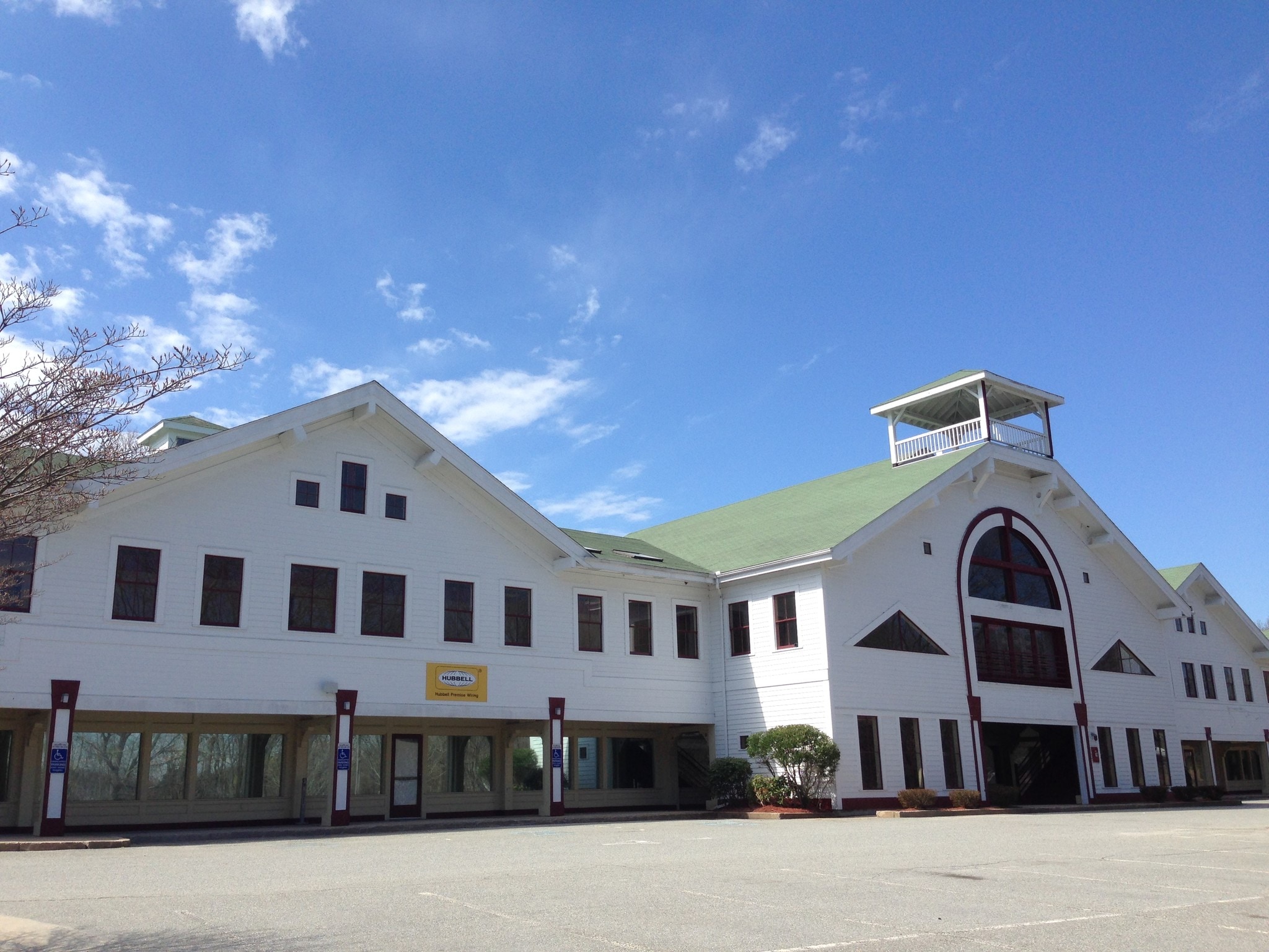 23 Clara Dr, Mystic, CT for Rent