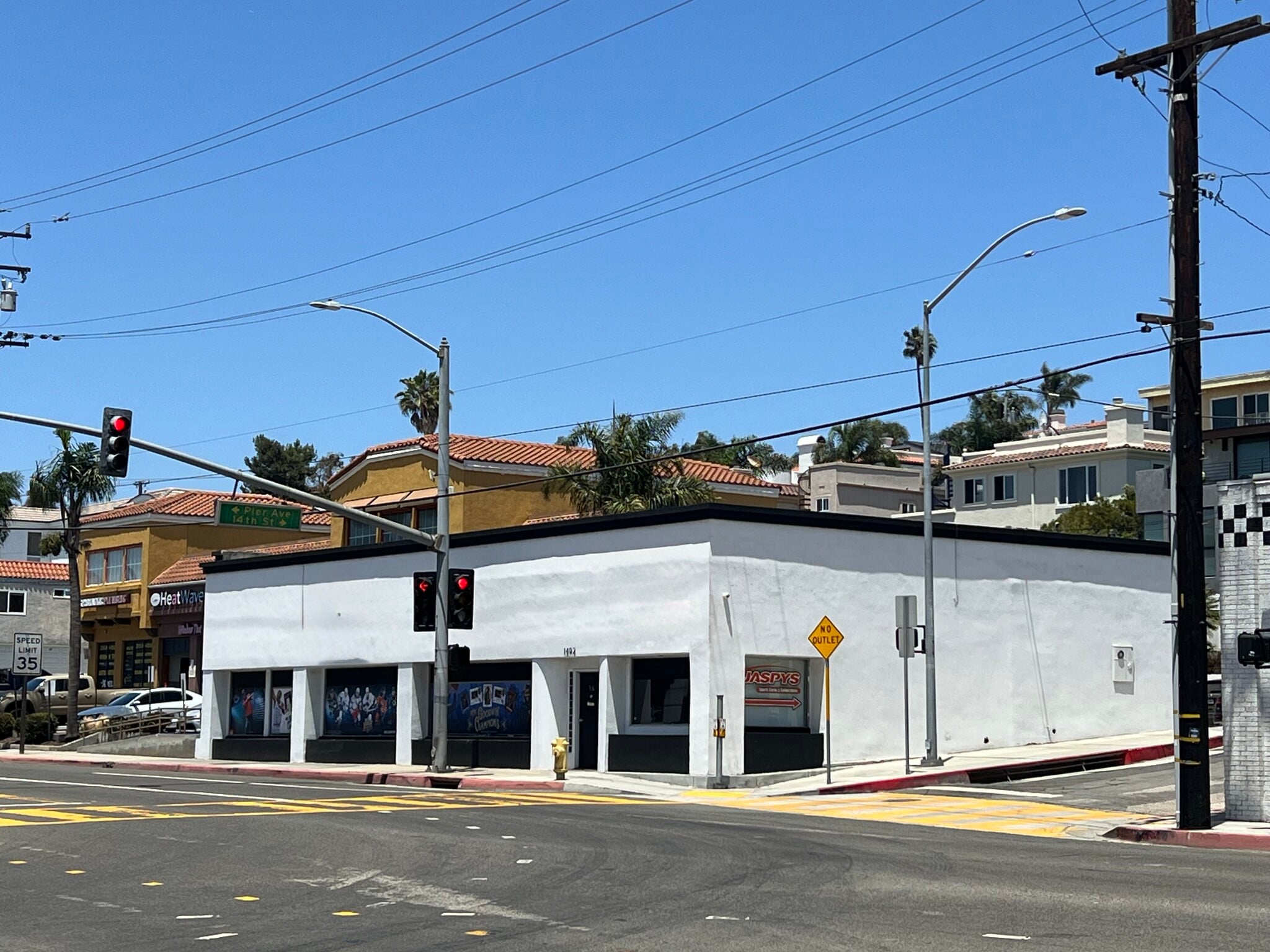 1402 Pacific Coast Hwy, Hermosa Beach, CA for Rent
