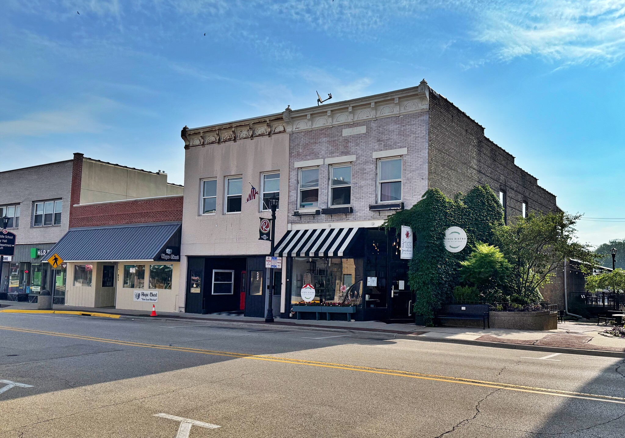 407 Lincoln Hwy, Rochelle, IL for Sale